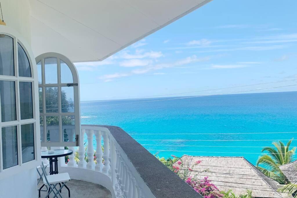 Epea Ocean View Top Victoria Exterior foto
